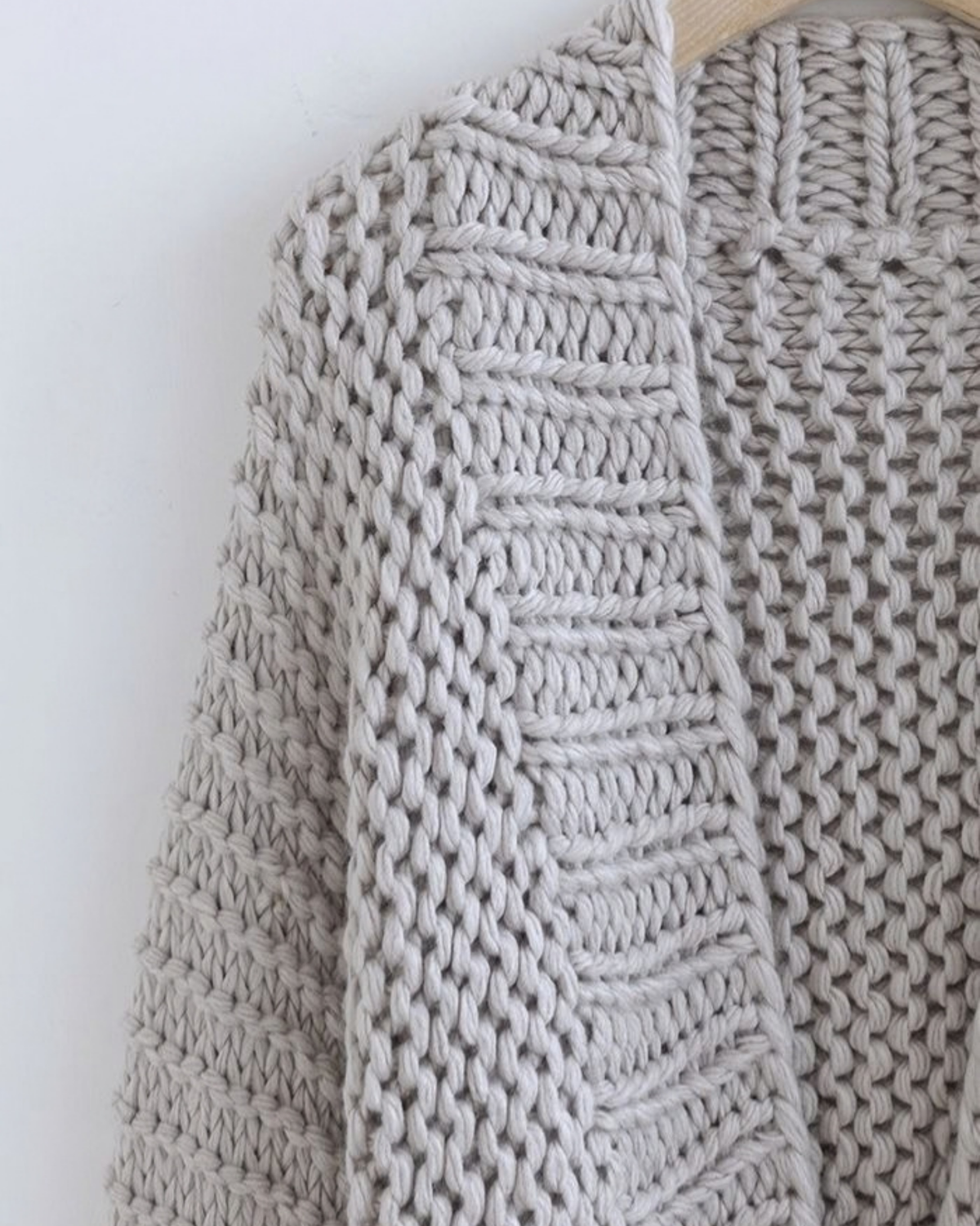 Women's Light Grey Chunky Crochet Open-Front Cardigan with Pockets