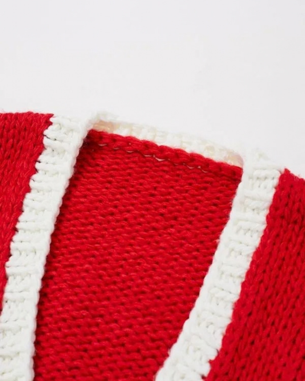 Women's Red and Pink Colorblock V-Neck Chunky Crochet Cardigan with Pockets