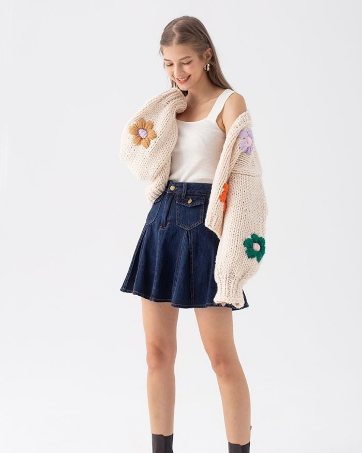 Women's Cream Floral Appliqué Chunky Crochet Cardigan