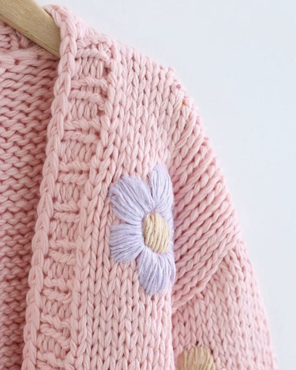Women's Pink Floral Appliqué Chunky Crochet Cardigan