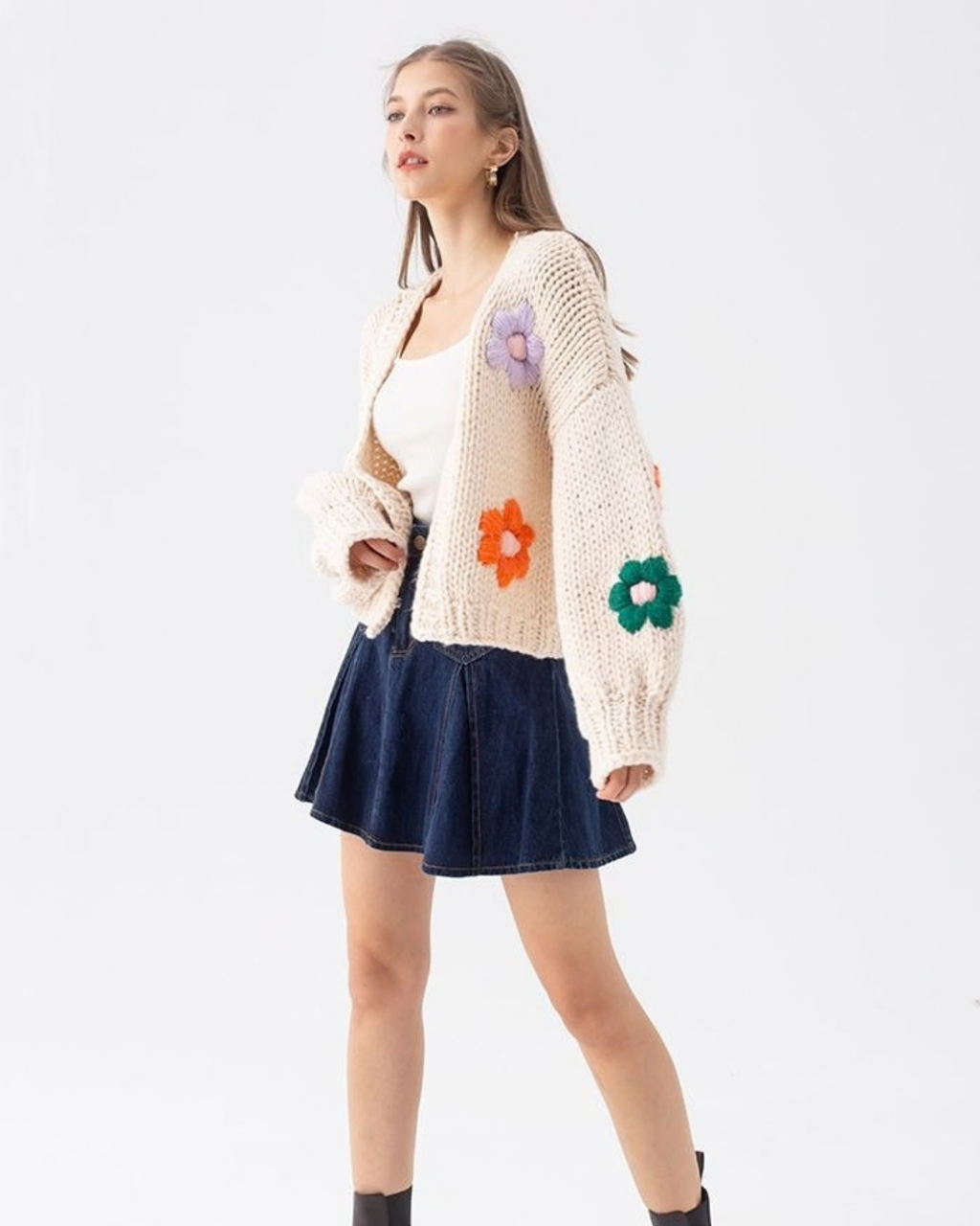 Women's Cream Floral Appliqué Chunky Crochet Cardigan