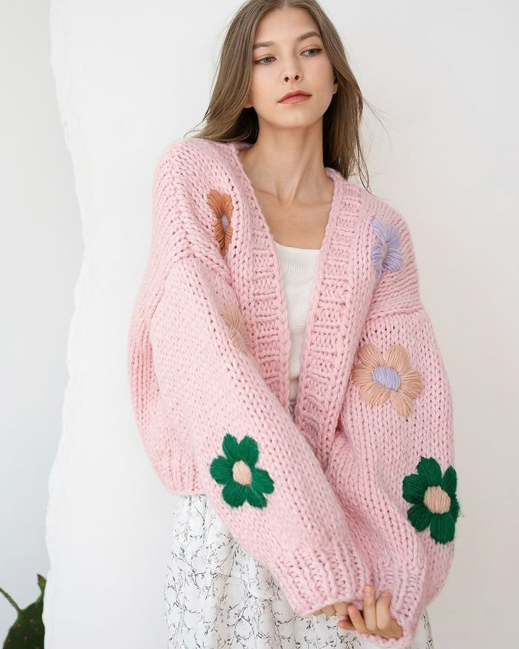 Women's Pink Floral Appliqué Chunky Crochet Cardigan