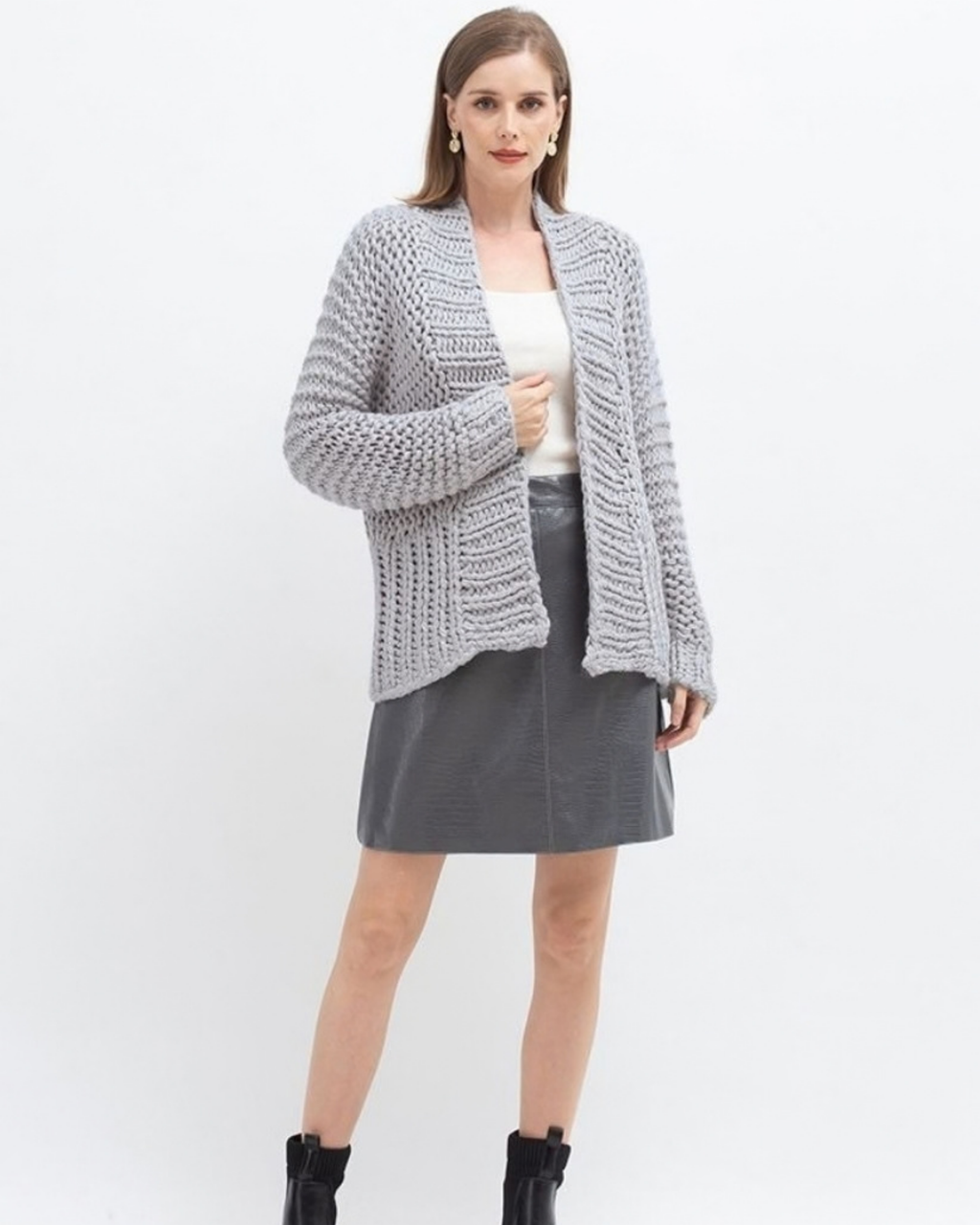 Women's Light Grey Chunky Crochet Open-Front Cardigan with Pockets